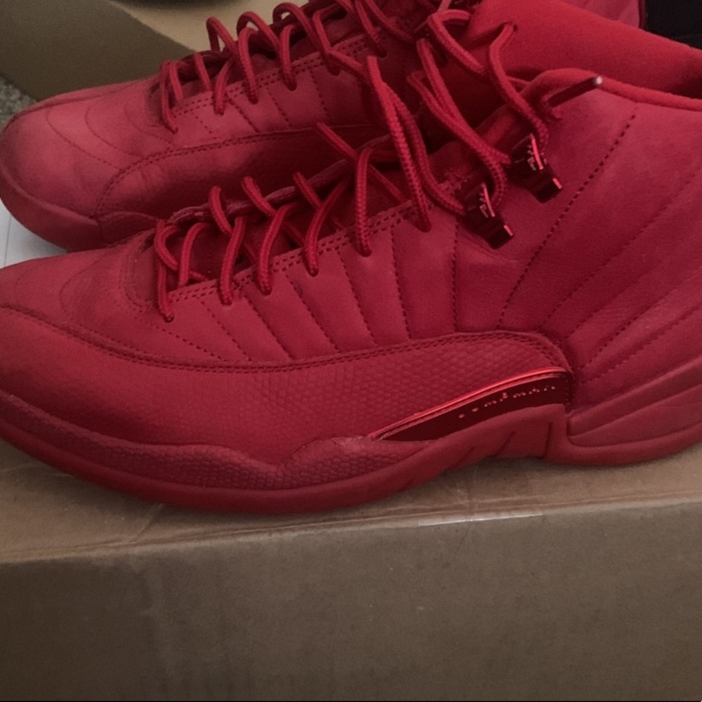 Jordan 12 gym reds